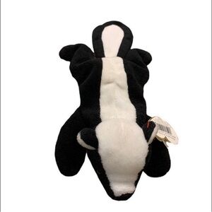 Ty Beanie Baby Stinky the Skunk